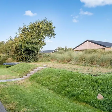 Billa - 450m From The Sea By Interhome