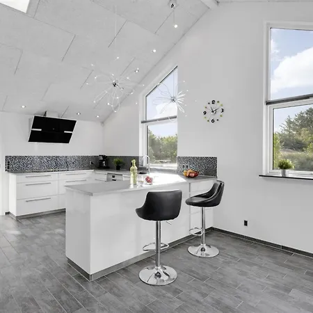 Billa - 450m From The Sea By Interhome Feriehus